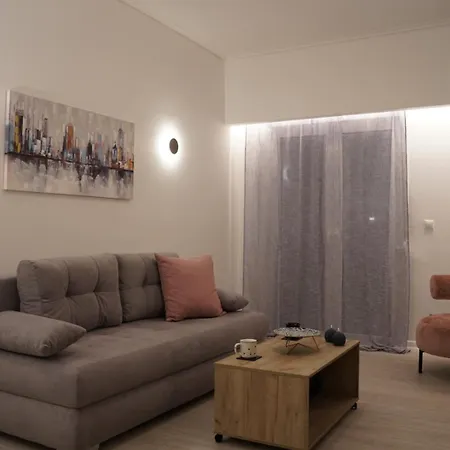 Apartment Bright & Cozy Apartment,